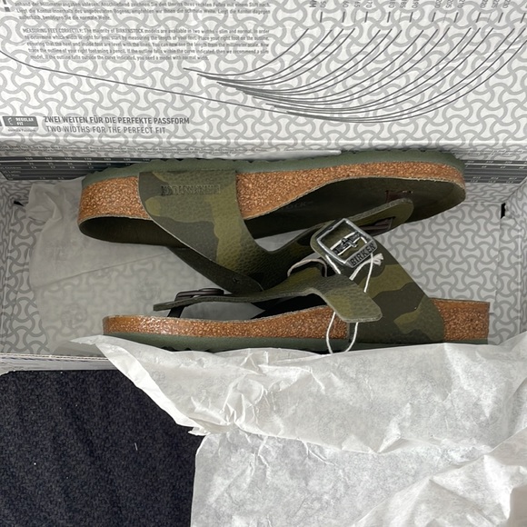 Birkenstock kids brand new with tag in a box shoes slides sandals flip flops - Picture 5 of 6